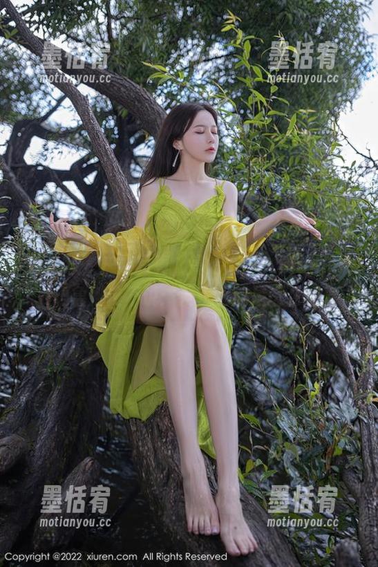 秀人网 - 户外写真，高清画面，Manuela玛鲁娜该不说：反正我就是这么好看