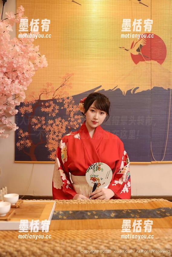 秀人网 - 被俞漫的连衣裙迷得晕头转向，一不小心免费让人停留在这里！