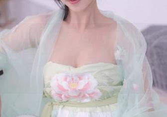 秀人网 – 在周于希Sally的私拍图集里，心愿旅拍意味着…你总能找到一些“意外的美”。