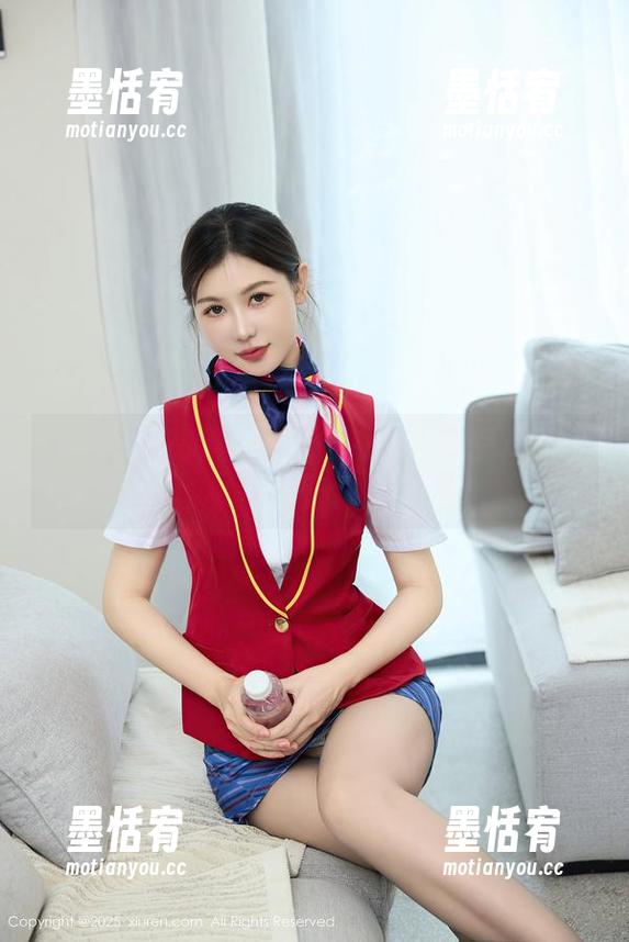 秀人网 - 高清壁纸：安然儿在浴室里的水珠奇遇