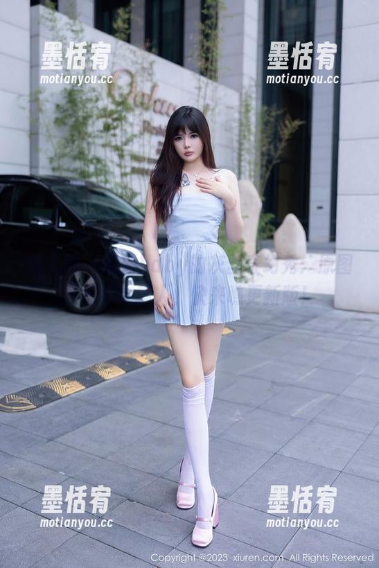 秀人网-瑶瑶baby 秀人网 - 瑶瑶baby的灰丝奇幻秀:原图照样不会骗人,快来瞧更新版!
