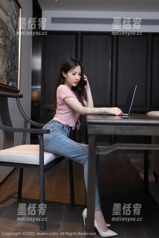 秀人网 - 筱慧icon化身兔女郎，在线欣赏这一波美图，兔耳朵有没有收好呀？