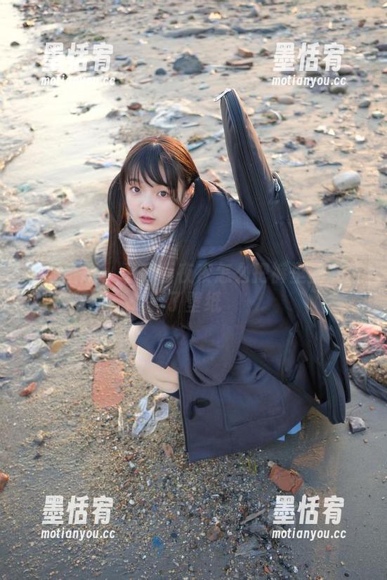 稚乖画册 - 看赤西夜夜怎么把裤里丝变成了壁纸