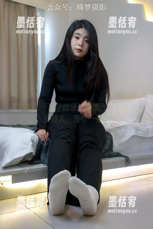 绮梦摄影-蔡蔡 绮梦摄影 - 蔡蔡的泳池全集:水中划水的女强人,值得一看!