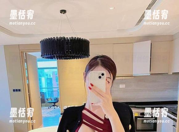 脸红Dearie 微密圈 - 在脸红Dearie的私房图包里,裤里丝的低调奢华竟然悄然吸引注意