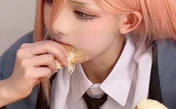 看腥味猫罐如何在海边图集中玩转夏日的懒散