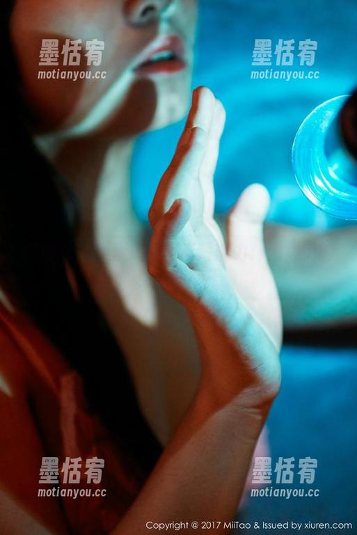 蜜桃社-伊素妍 蜜桃社 - 伊素妍的写真超能力:图集中的秘密嗨翻天