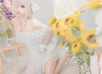 免费见证蠢沫沫的一场修女护士大战，美图都快撑爆屏幕了！