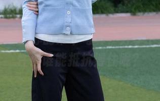 袜啵啵 – 苏苏的吊带写真，分享下这份随性！谁能抵抗得住呢？