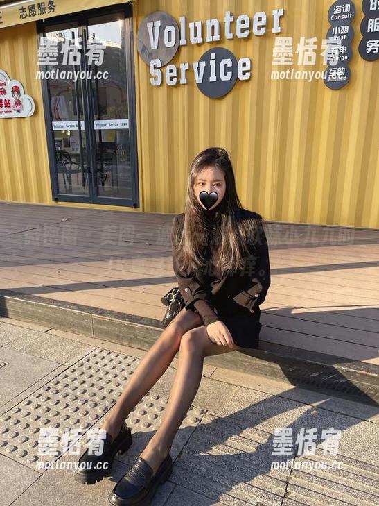 软妹小九九 微密圈 - 美图一波接一波,软妹小九九的JK真是让人心痒痒。