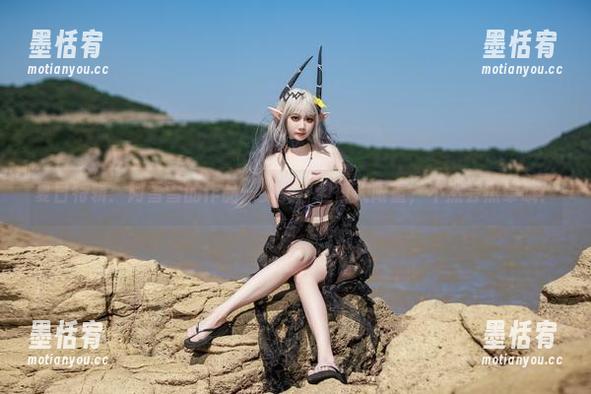 夏日特辑：阿雪雪的作品—免费，但每天限量，不然会热晕哦！