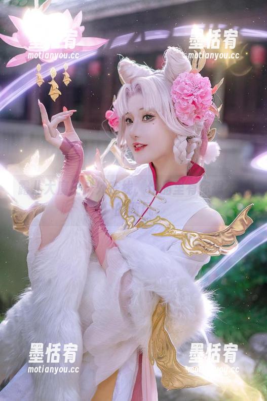 露儿大魔王户外在线，作品里有你想不到的画风