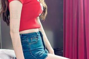 青豆客 – 精选王婉悠Queen女仆套图，轻松氛围中透出一点点的妩媚，居然或许可以理解这份服务的乐趣！