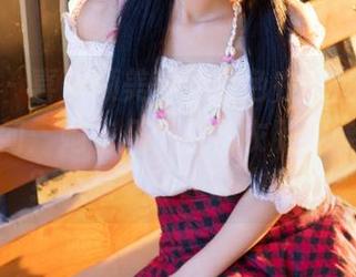 青豆客 – 喜欢颜美汐的白色在线图片，忍不住想问：她有几个白色衣服才能这么穿？这是一种超能力吗？